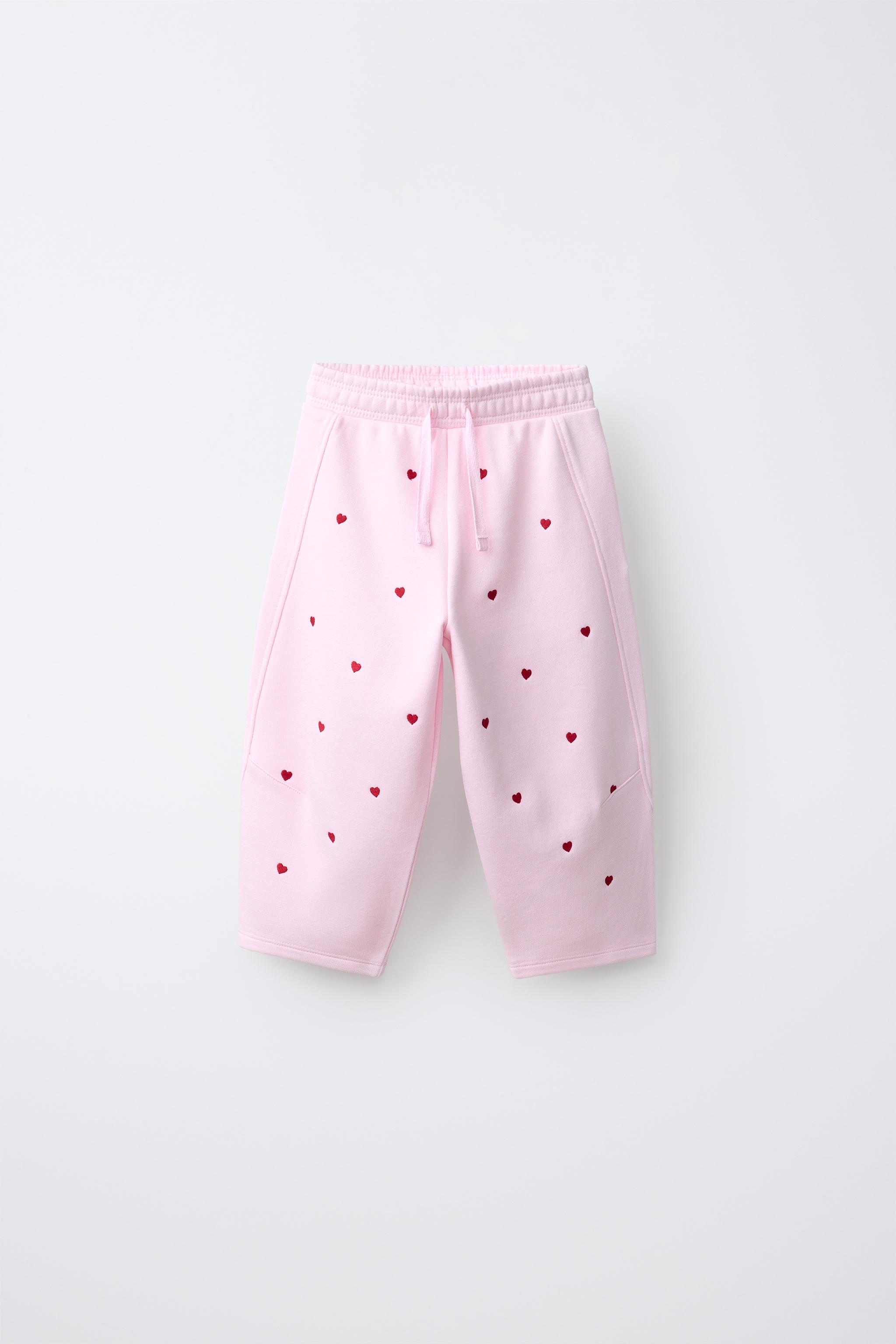 PANTALON BARREL EN MOLLETON À CŒURS BRODÉS